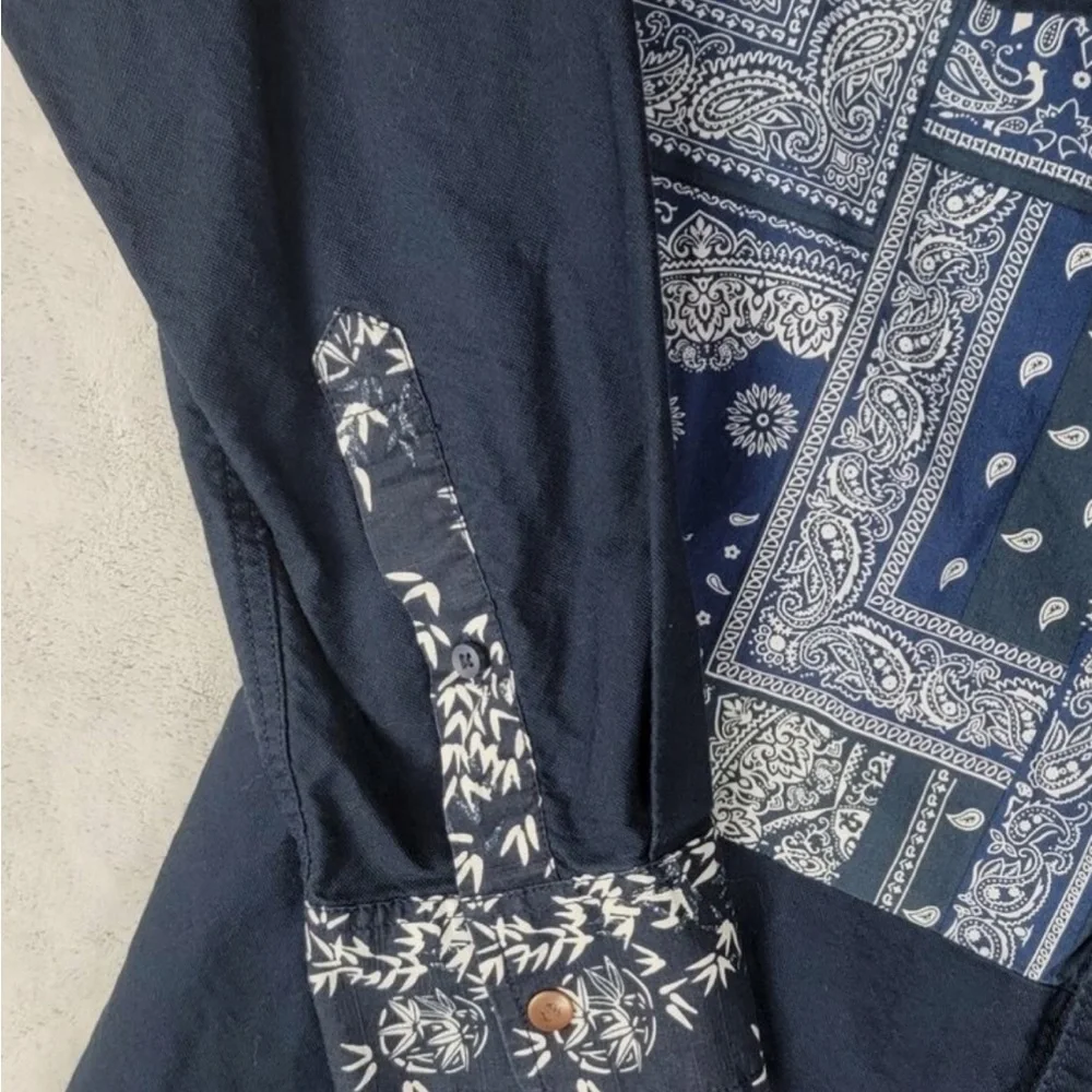 Navy Blue paisley collared shirt - Picture 6 of 6